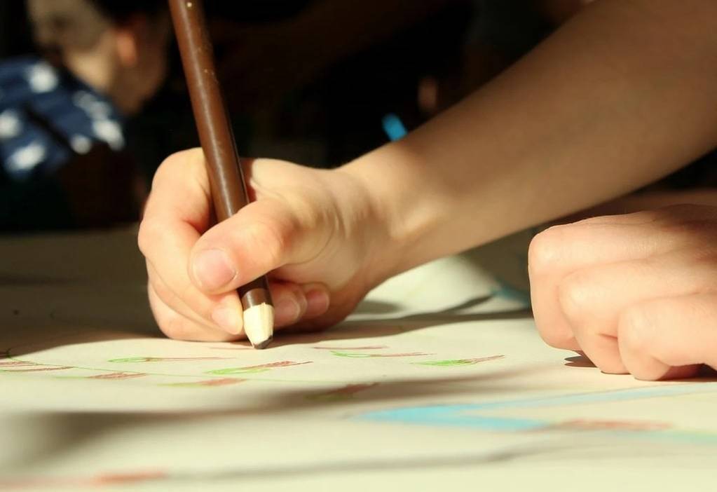 ¿A qué edad se puede dar su primer libro para colorear a un niño?